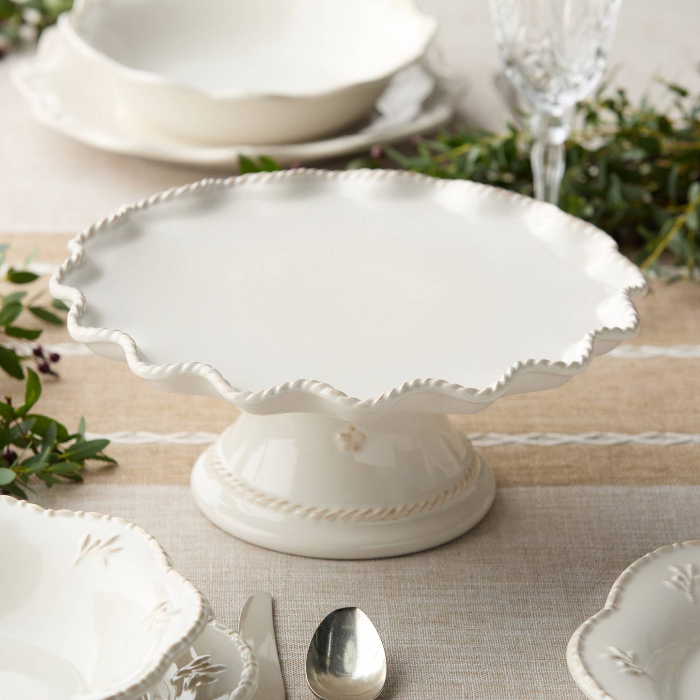 Heritage Footed Cake Plate – Graceful Stoneware Display