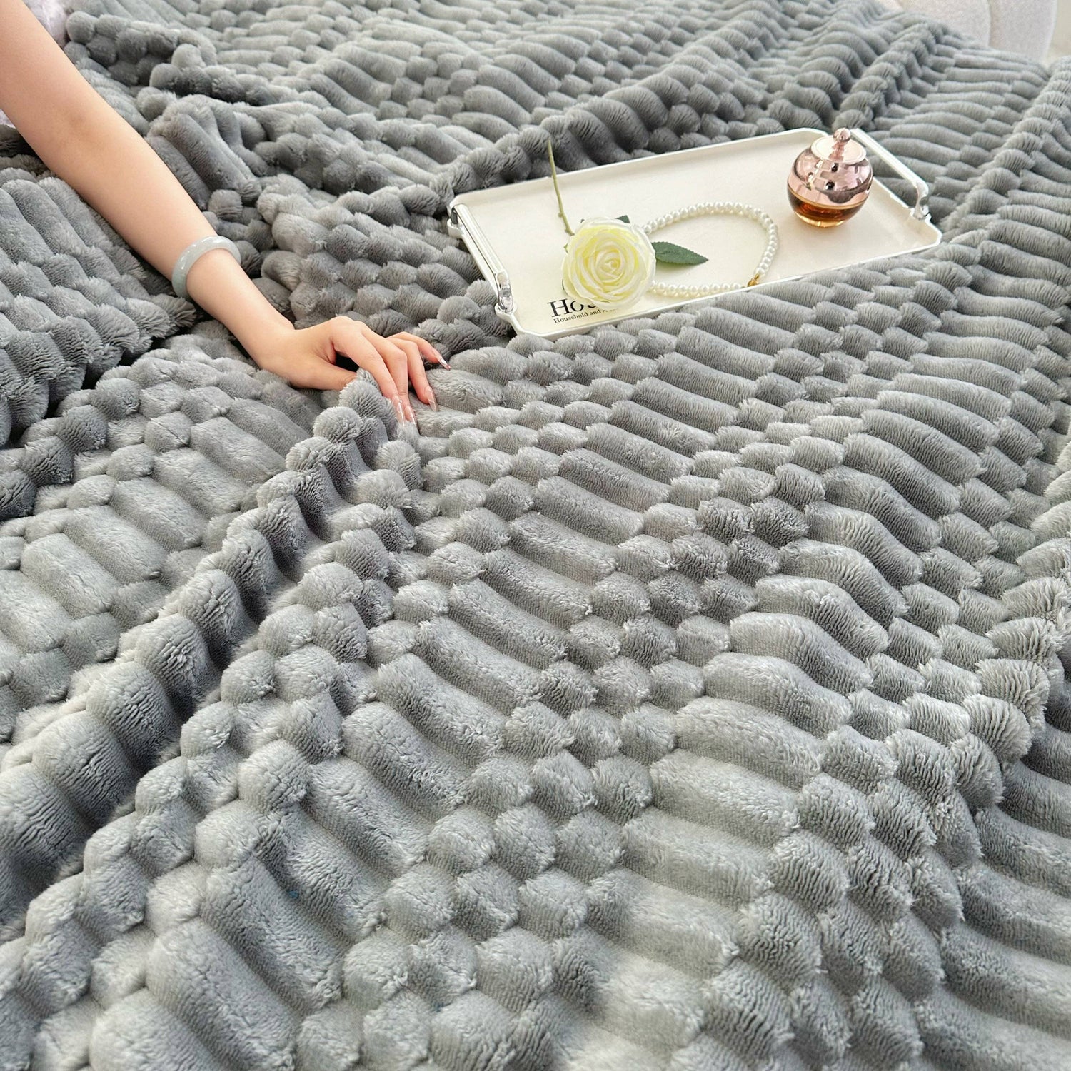 Turtle Fleece Throw – Bubble-Texture Ultra Plush Blanket for Cozy Comfort