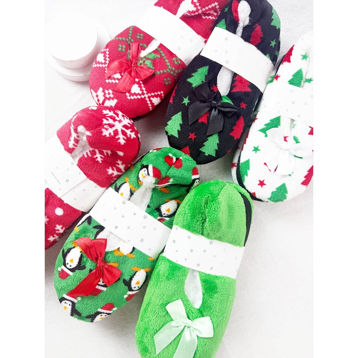 Adult Christmas Theme Fuzzy Slippers