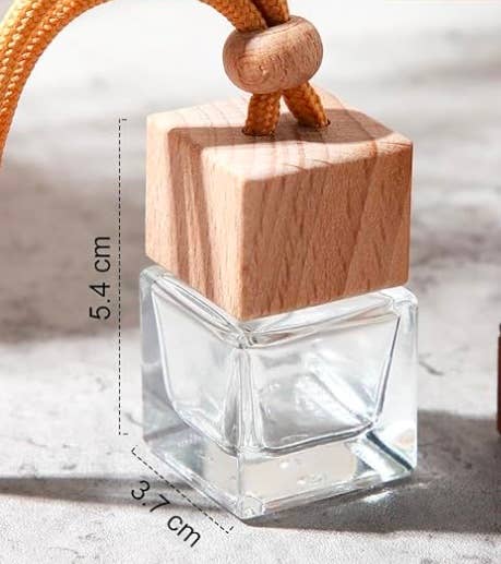 Sandalwood Linen -- Car Freshener