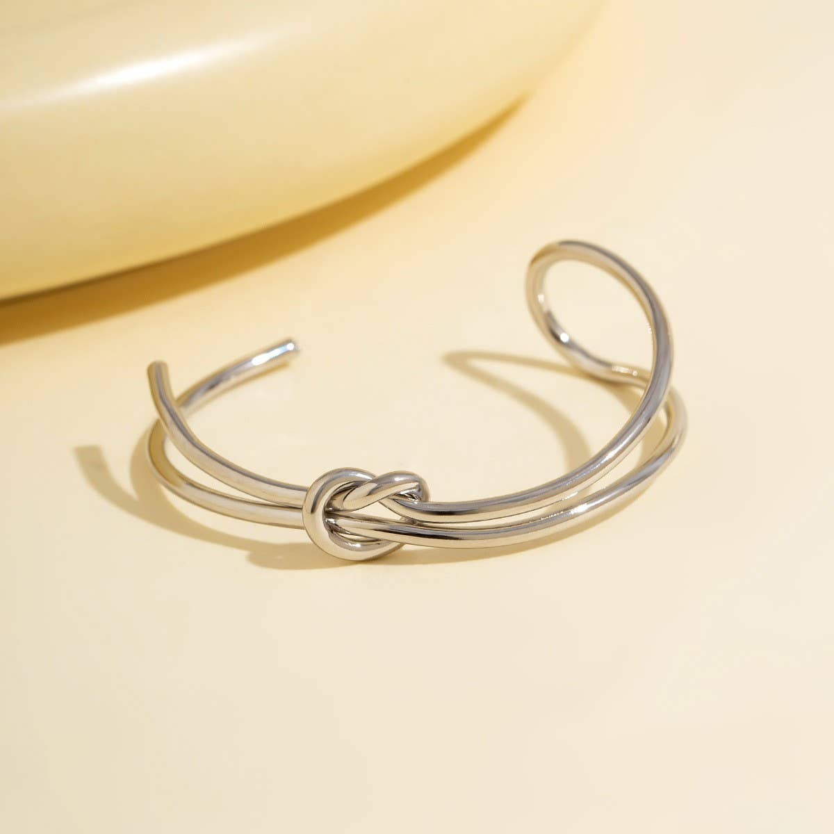 SIMPLE DOUBLE-LAYER HOLLOW KNOTTED OPEN BRACELET_CWMM3101