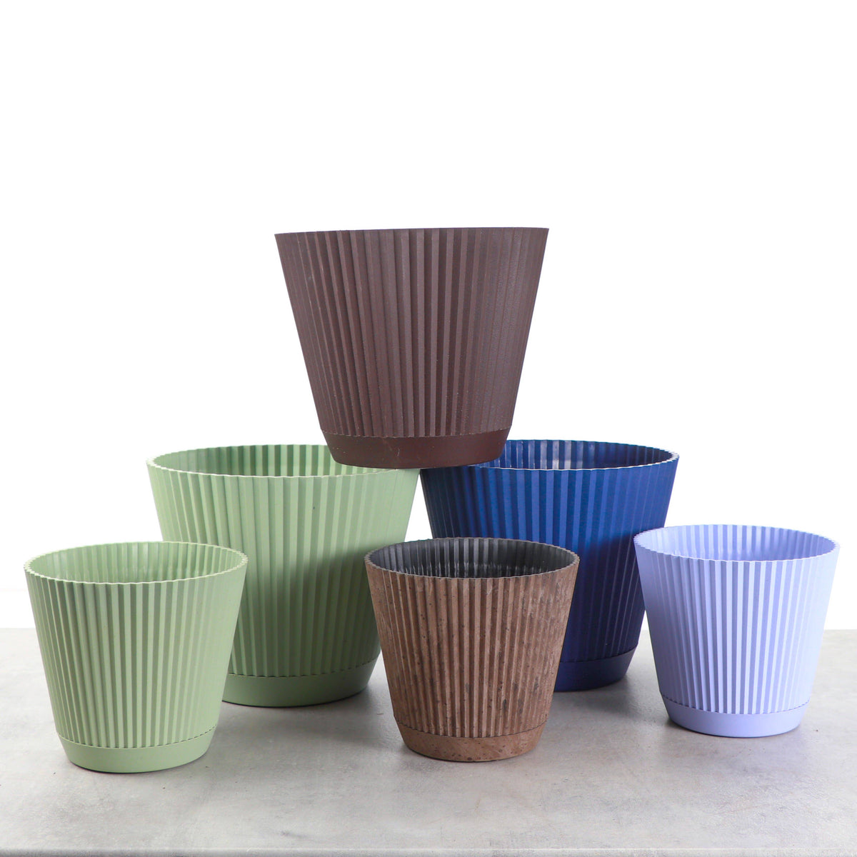 Ruffle Textured Plastic Planter with Attached Saucer