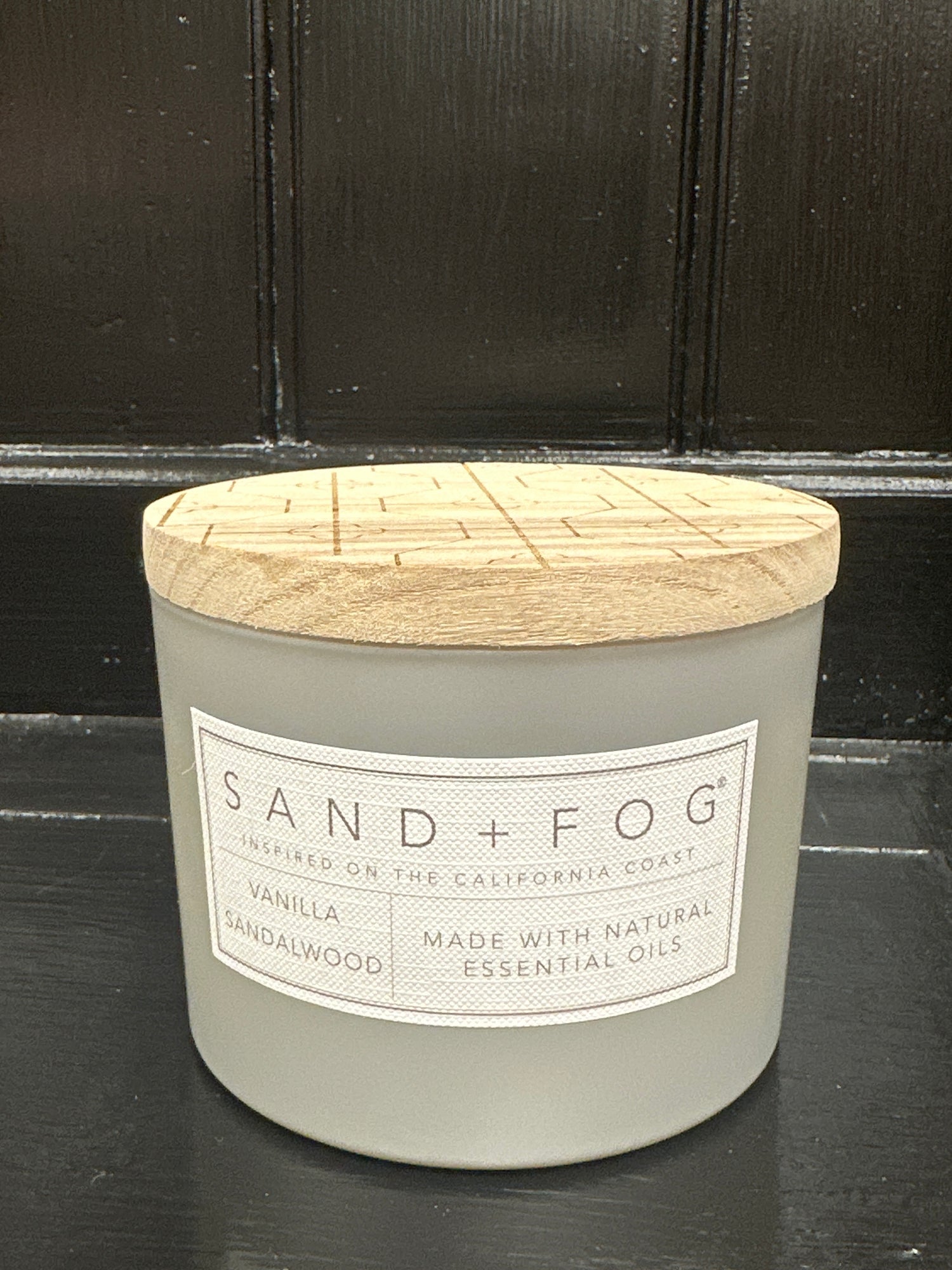 12oz Carved & Painted Vanilla Sandalwood